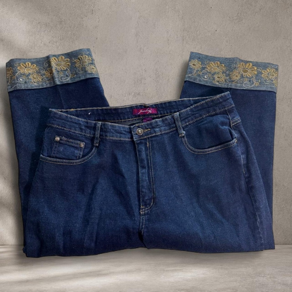 Jean Bay Y2K embroidered low rise capri jeans Size 16